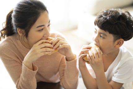 夕飯がファストフードのハンバーガーってアリですか?