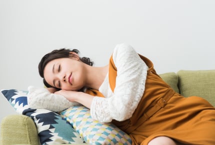 どうしても朝早く起きられない!夜に自分の時間を作るママさんたちはどうやって朝に起きている?