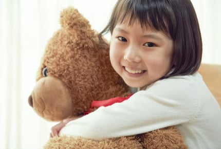 ぬいぐるみは洗濯機に入れる?それとも手洗いやクリーニング?ママたちのお手入れ方法は