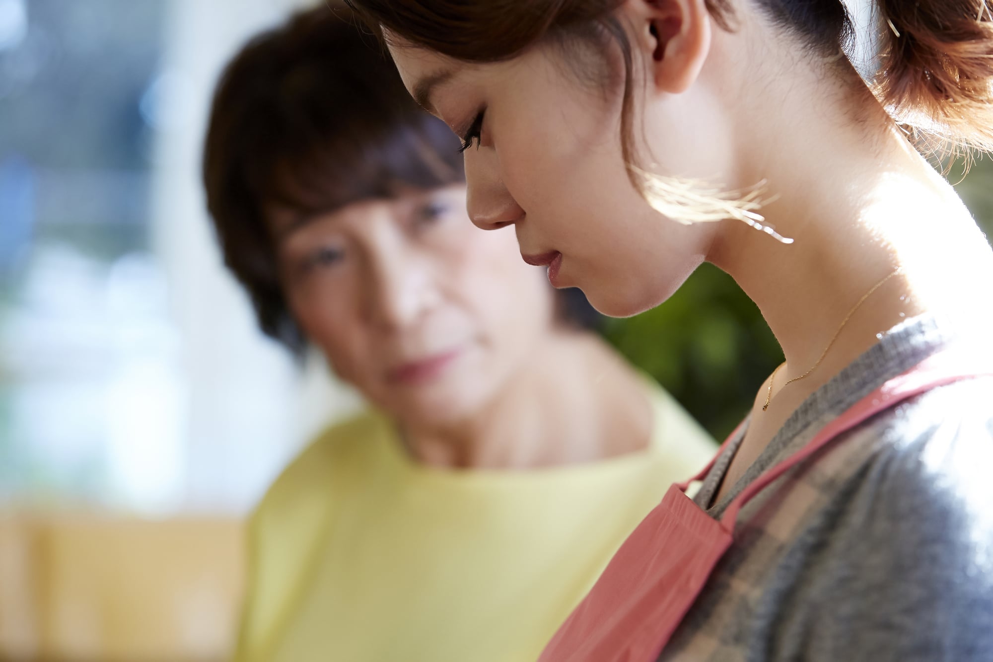 働かざる者食うべからず！？「専業主婦はお昼ご飯を食べるな」と義母から言われた……ママたちの「攻めのひと言」も