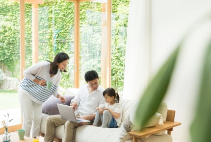 外出自粛生活に慣れてきた今、いずれ自粛生活が終わることに不安を感じるママたち