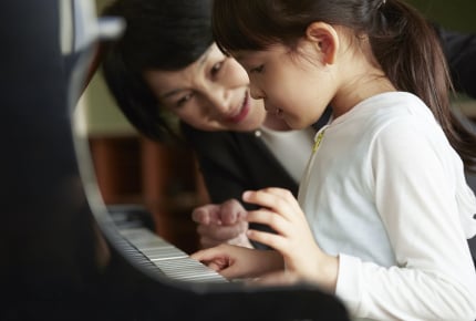 上手にピアノを弾けない年少の我が子にイライラ……!そんなときはどうしている?