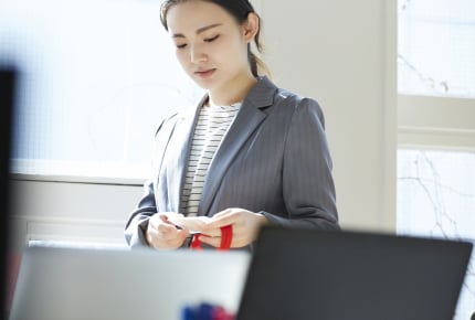 子どもがいて仕事を休みがちなママ。会社を辞めた方がいい?他の社員はどう思っている?
