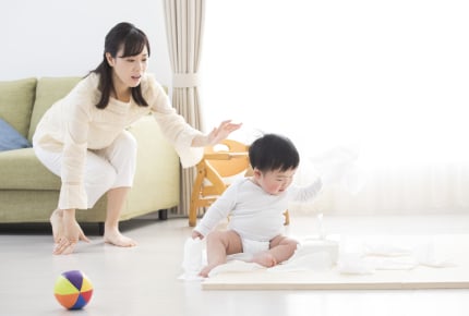 ほんの一瞬目を離した隙に子どもが……。先輩ママたちの「ヒヤッとした」経験から注意したいシーンを学ぶ