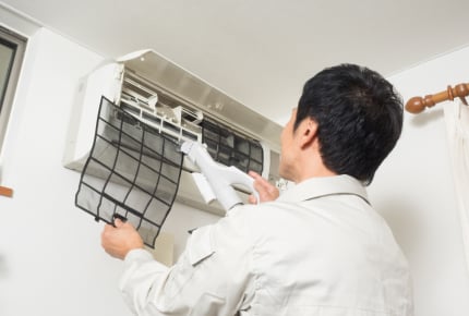 毎年エアコンの内部掃除をしている?自動掃除機能付きならしなくてもいい?