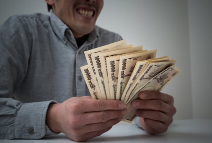 夫婦喧嘩で旦那さんから「じゃあ毎月俺と同じくらい稼いできてくれる?」。スカッとする返しとは?