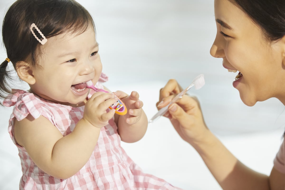 子どもを虫歯にしないために。赤ちゃんの歯のメンテナンスはいつから始める？どうすればいい？ ママスタセレクト
