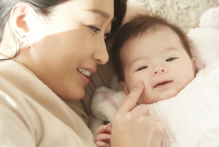 母乳で育てないといけませんか?授乳がつらい初産ママへ先輩ママたちからのアドバイスとは