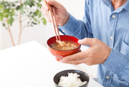濃くてしょっぱい料理が好きな旦那さんと薄味が好きなママ。夫婦の味の好みの違いはどう解決する?