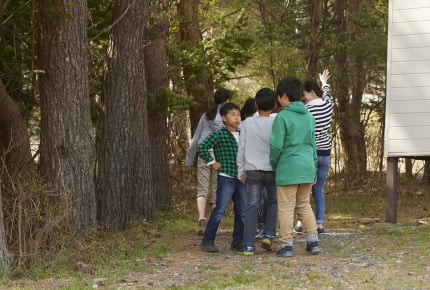 小さな子どもと中学生が遊んでいたら警戒する?しない?それぞれの意見とは
