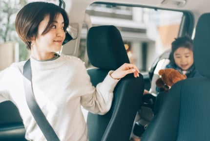 雨の日の車での送迎、友だちも誘う?それとも自分の子だけ送る?ママたちの意見