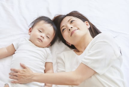 「赤ちゃんが昼も夜も長く寝ないのは母親のせい」という義母。悩むママさんへのアドバイスは?