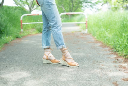 保護者会にジーンズ参加はありえない?ママたちの服装事情とは