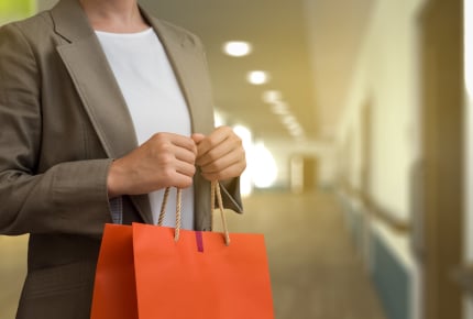 ハイブランド?それともお手頃価格?誕生日プレゼントにバッグを買ってくれる旦那さんにどう応える?