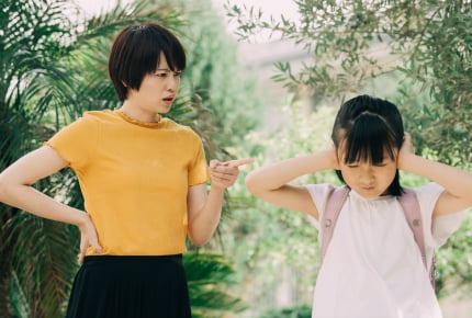 夏休みの宿題カードに嘘を書き込む小学2年の娘。子どものためにママができることは?