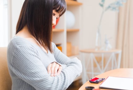 「ずっと専業主婦でいいだろ、働くな」と言われる……反対する旦那の本音ってなに?