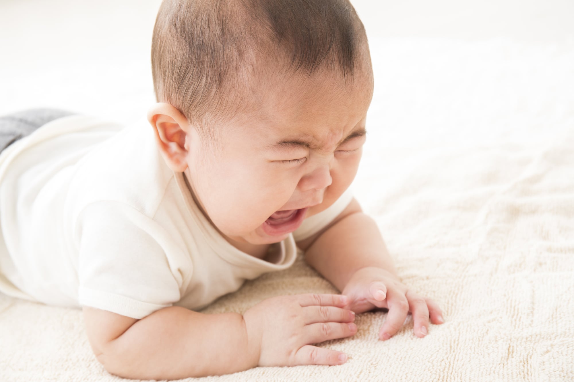 生後4カ月の子どもが起きてる間はずっと泣いている。家事もできないけどどうしたらいいの…… ママスタセレクト