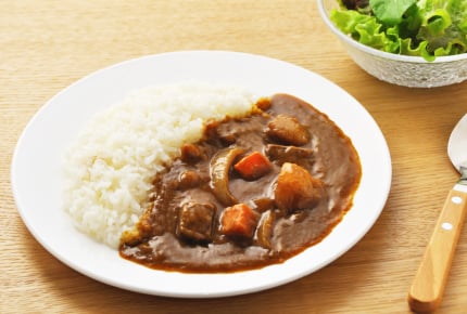 カレーライスの日は他におかずを用意しますか？バリエーション豊富なママたちのカレー事情に迫る