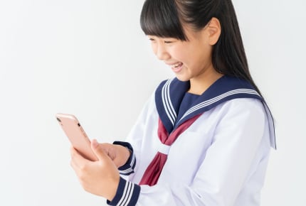 高校までスマホを持たせたくないママのお悩み。スマホを欲しがる子どもを上手に説得する方法とは?