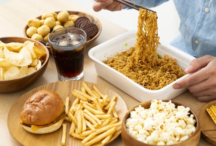 好きなのに食べたら後悔するものは?本当はもっと食べたいのに体が悲鳴をあげる!