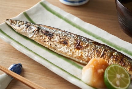 秋になると一段と美味しくなる「秋刀魚の塩焼き」、みんなはワタを食べる？