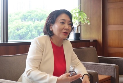 東京都港区<br />
清家 愛区長
