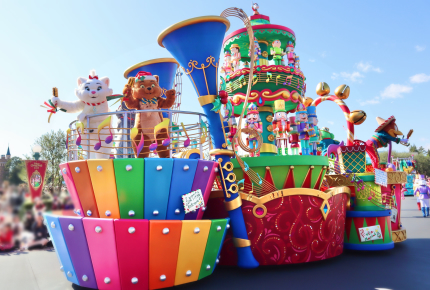 ＜ディズニー・クリスマス＞東京ディズニーランドは10年ぶりにクリスマスパレードがリニューアル！