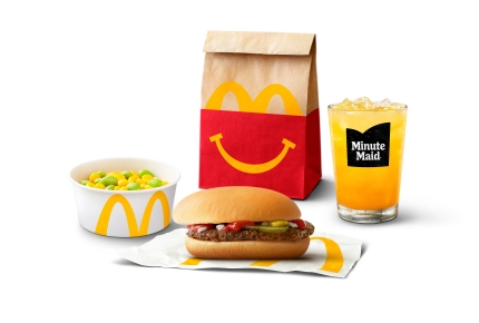 ＜ハッピーセット＞4月10日（金）からは「サンリオキャラクターズ」全9種類！初登場こぎみゅんも