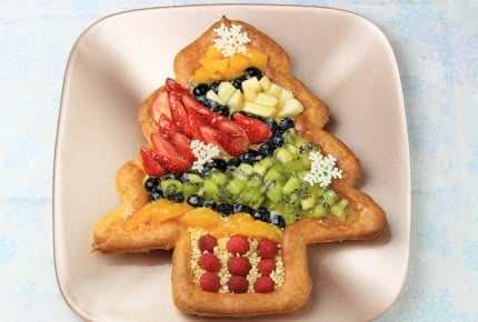 フルーツがたっぷり!豪華で可愛い!クリスマスツリーのタルト!