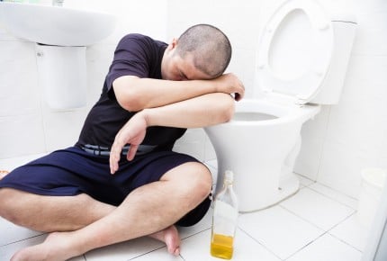 いい年して吐くまで飲む旦那、許せる?許せない?