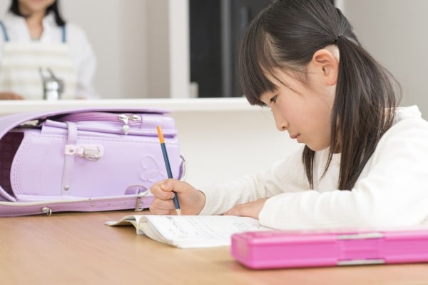 ほめて ほしかった 小学生の女の子の詩に涙 ママスタセレクト